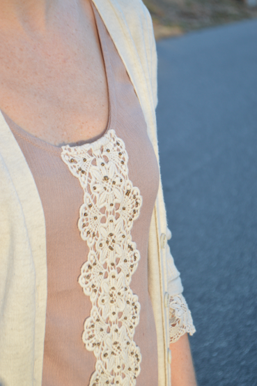 Neutral + lace + giveaway - Fashion + Feathers